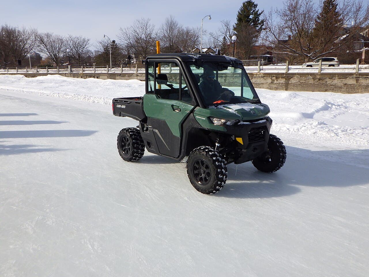 Can-Am Defender 0 km
